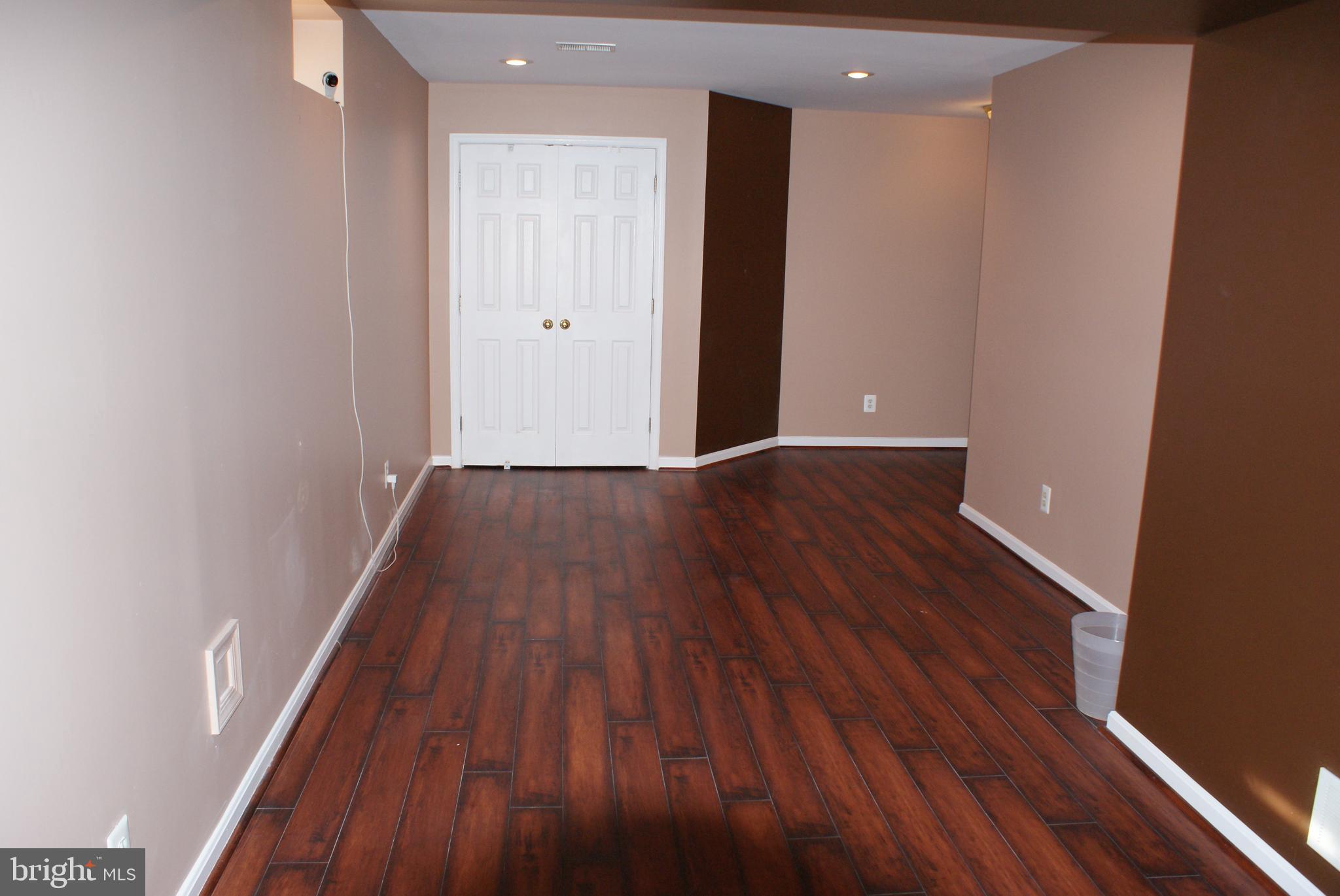 SENECA VIEW ESTATES - Residential Lease