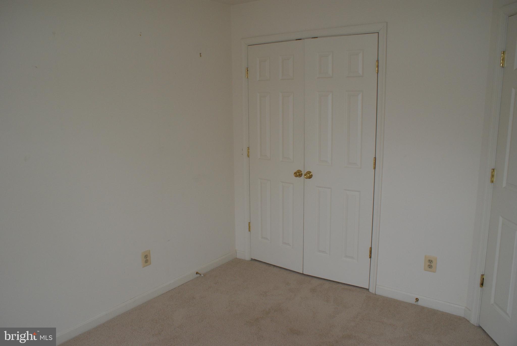 SENECA VIEW ESTATES - Residential Lease