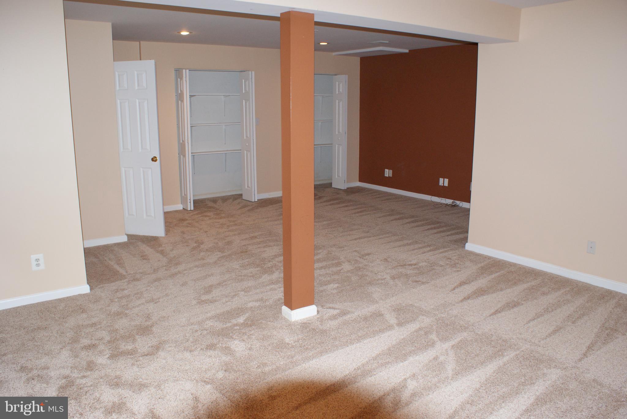 SENECA VIEW ESTATES - Residential Lease