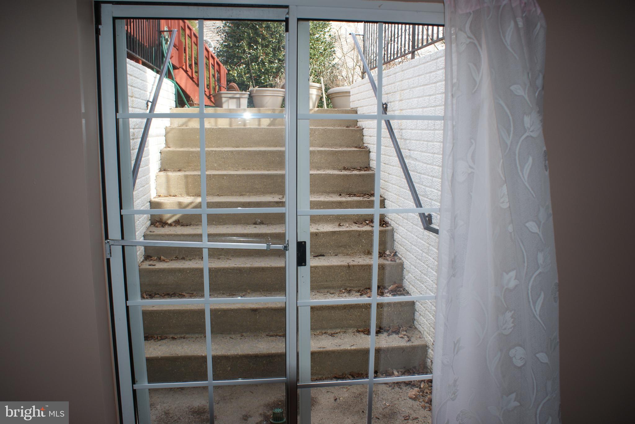 SENECA VIEW ESTATES - Residential Lease