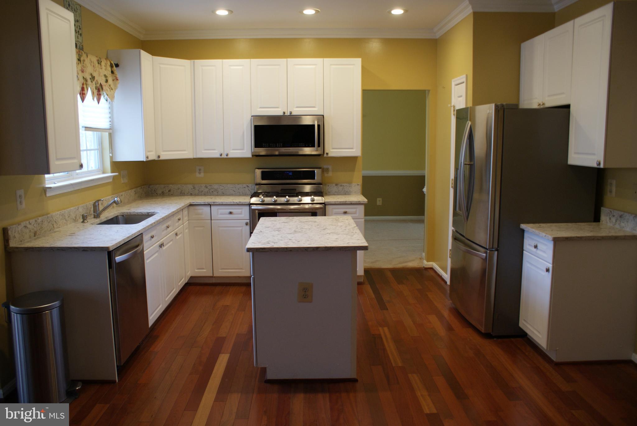 SENECA VIEW ESTATES - Residential Lease