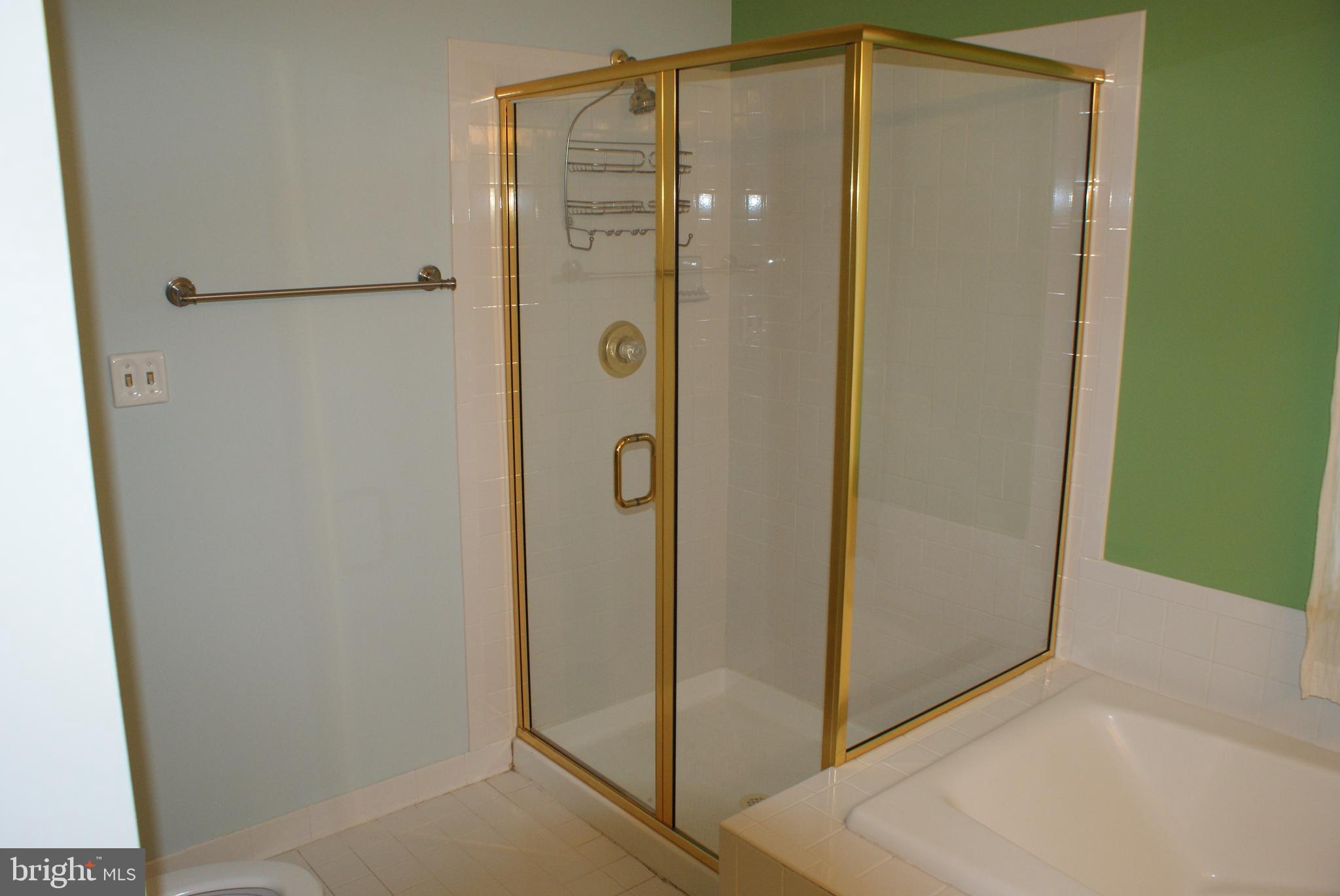 SENECA VIEW ESTATES - Residential Lease