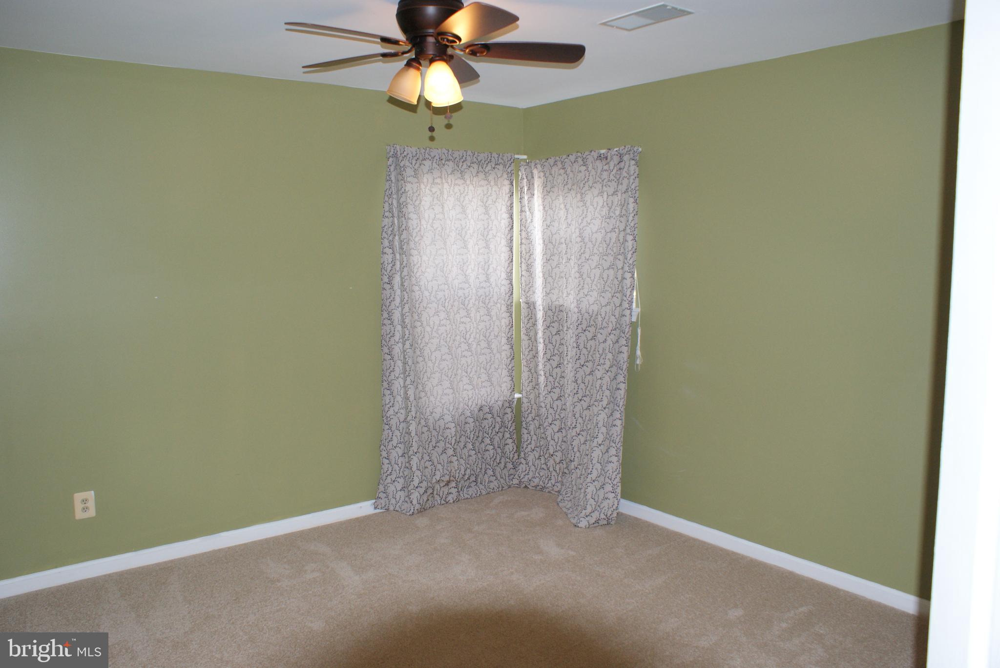 SENECA VIEW ESTATES - Residential Lease