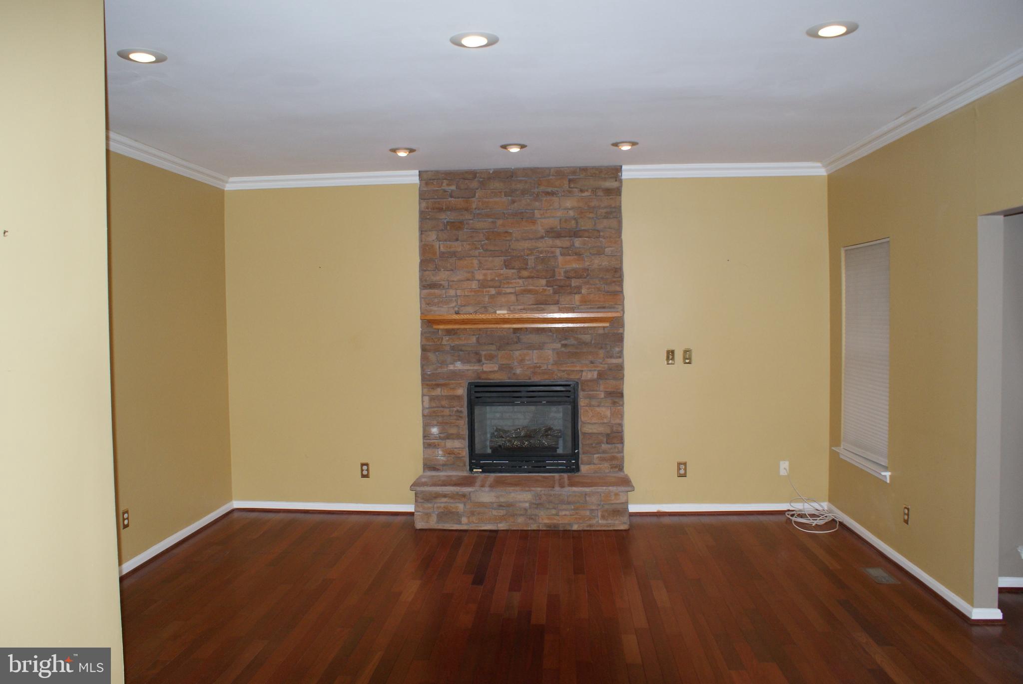 SENECA VIEW ESTATES - Residential Lease