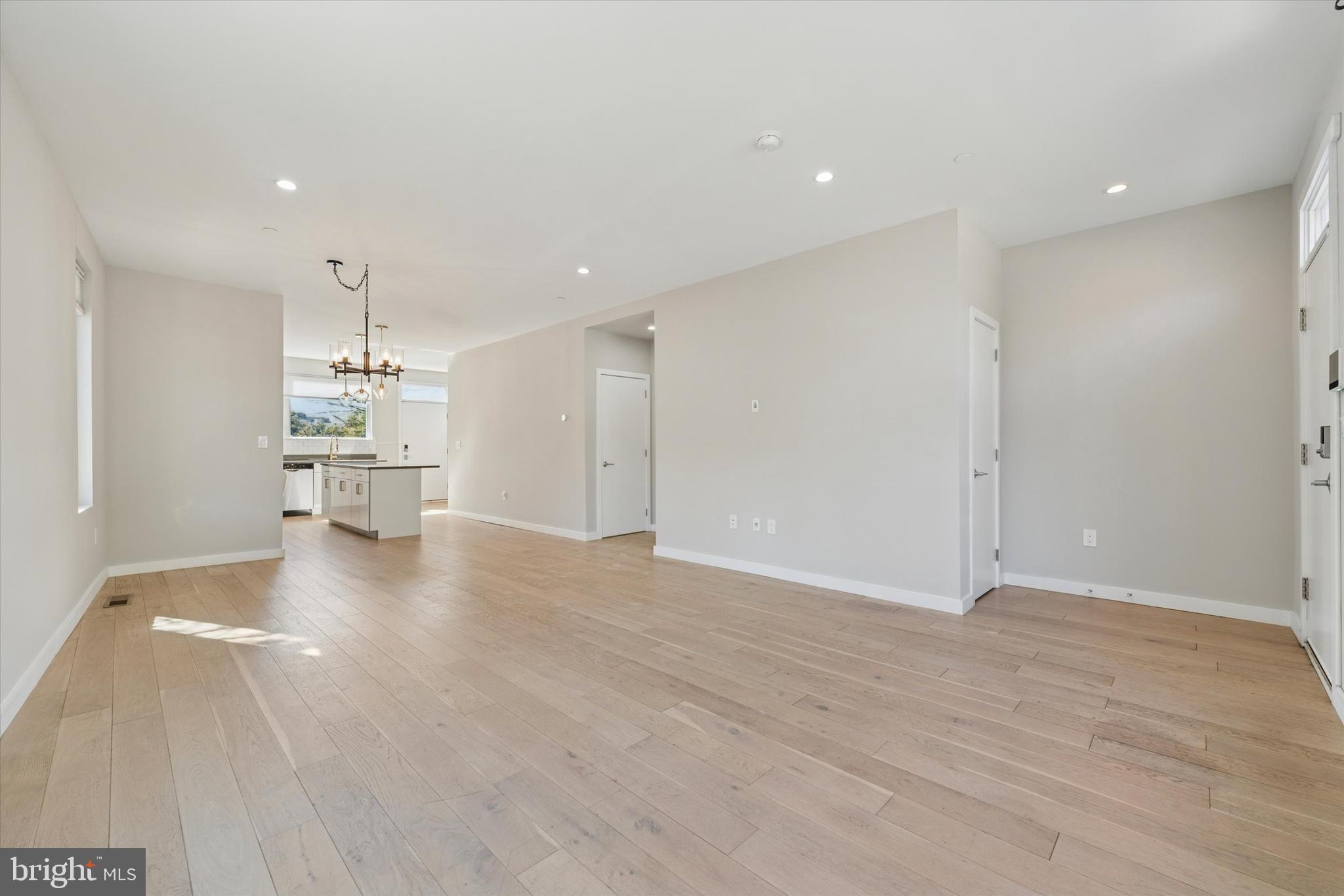 OLDE KENSINGTON - Residential Lease