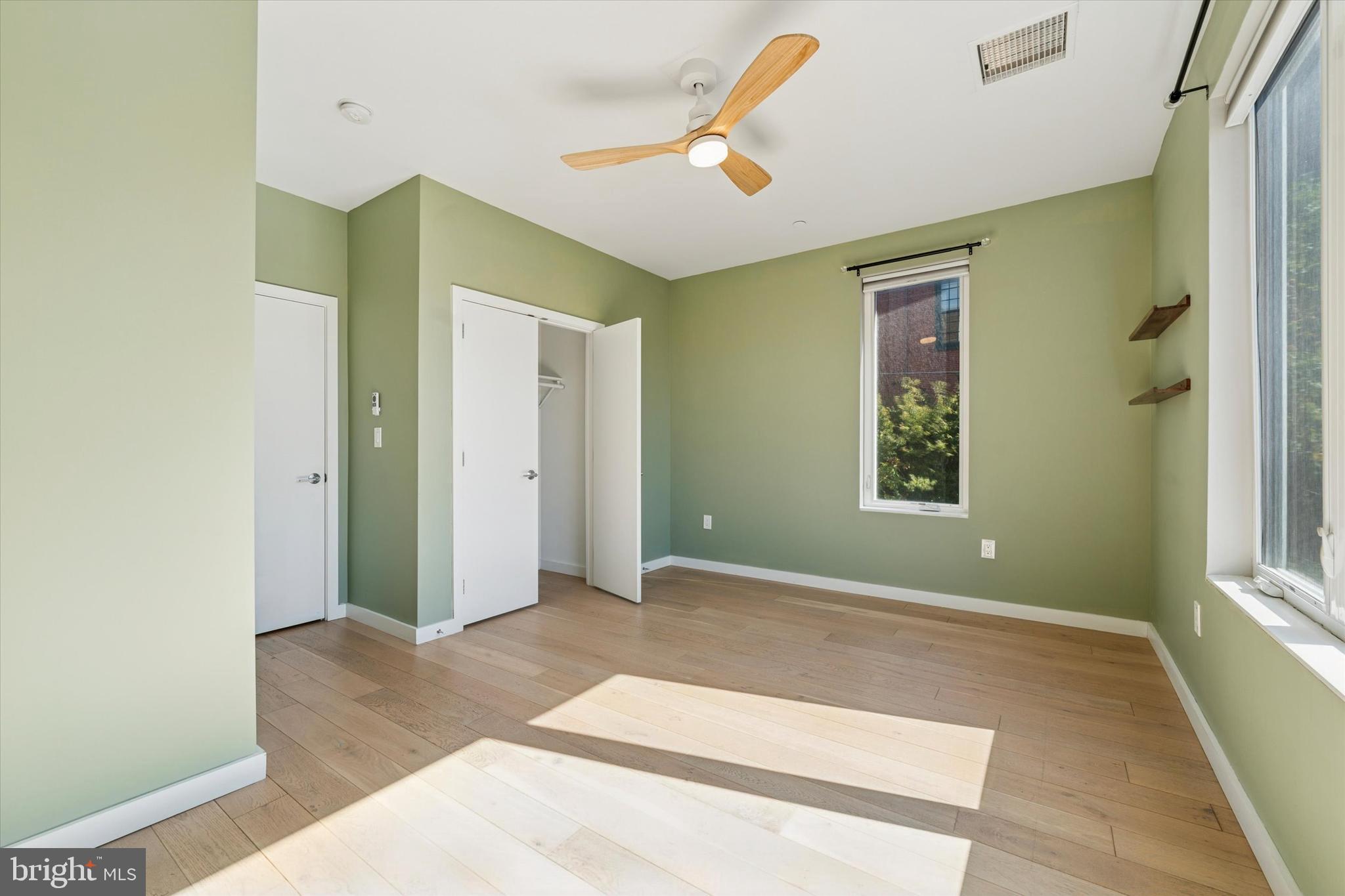 OLDE KENSINGTON - Residential Lease