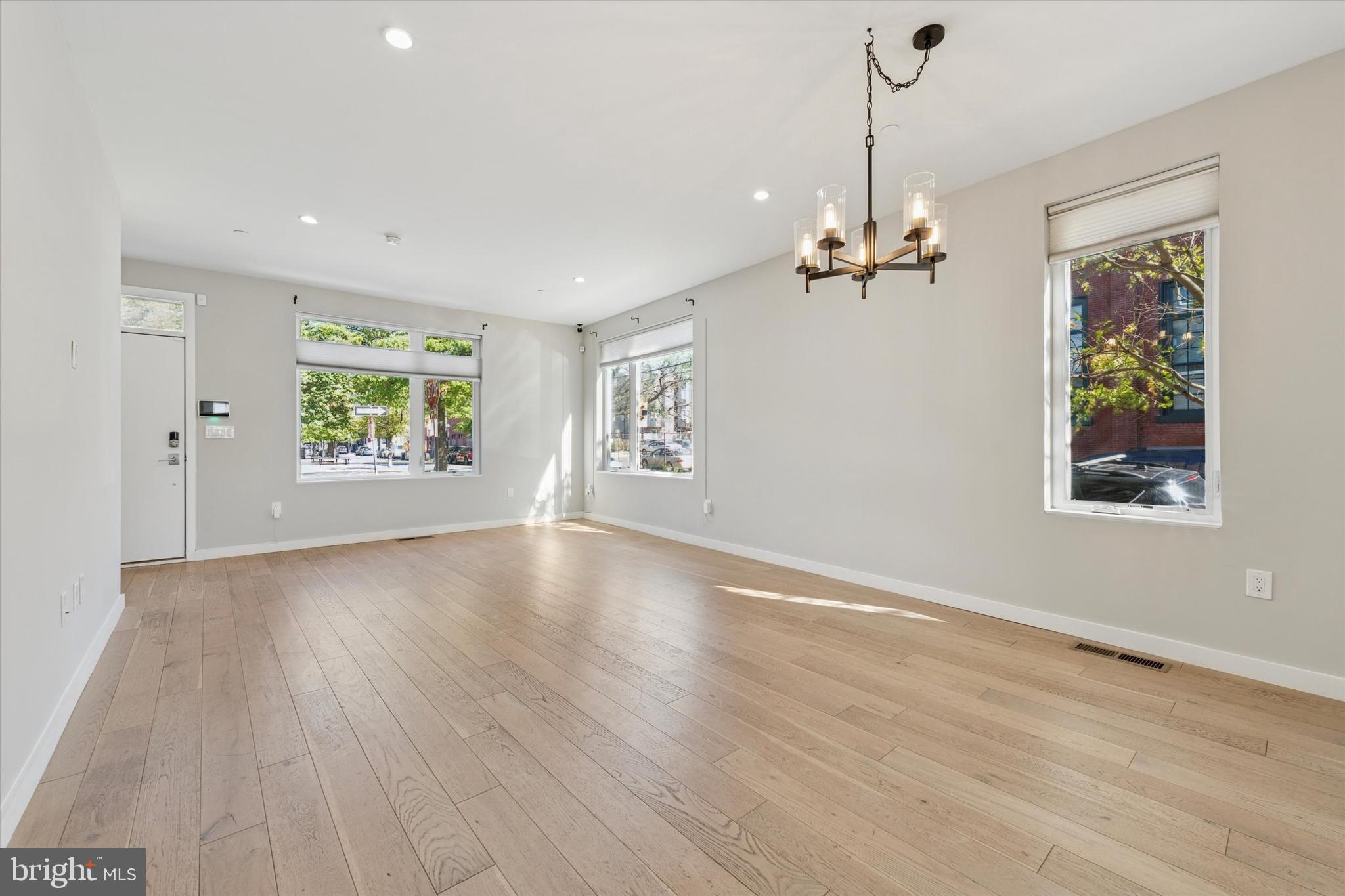 OLDE KENSINGTON - Residential Lease