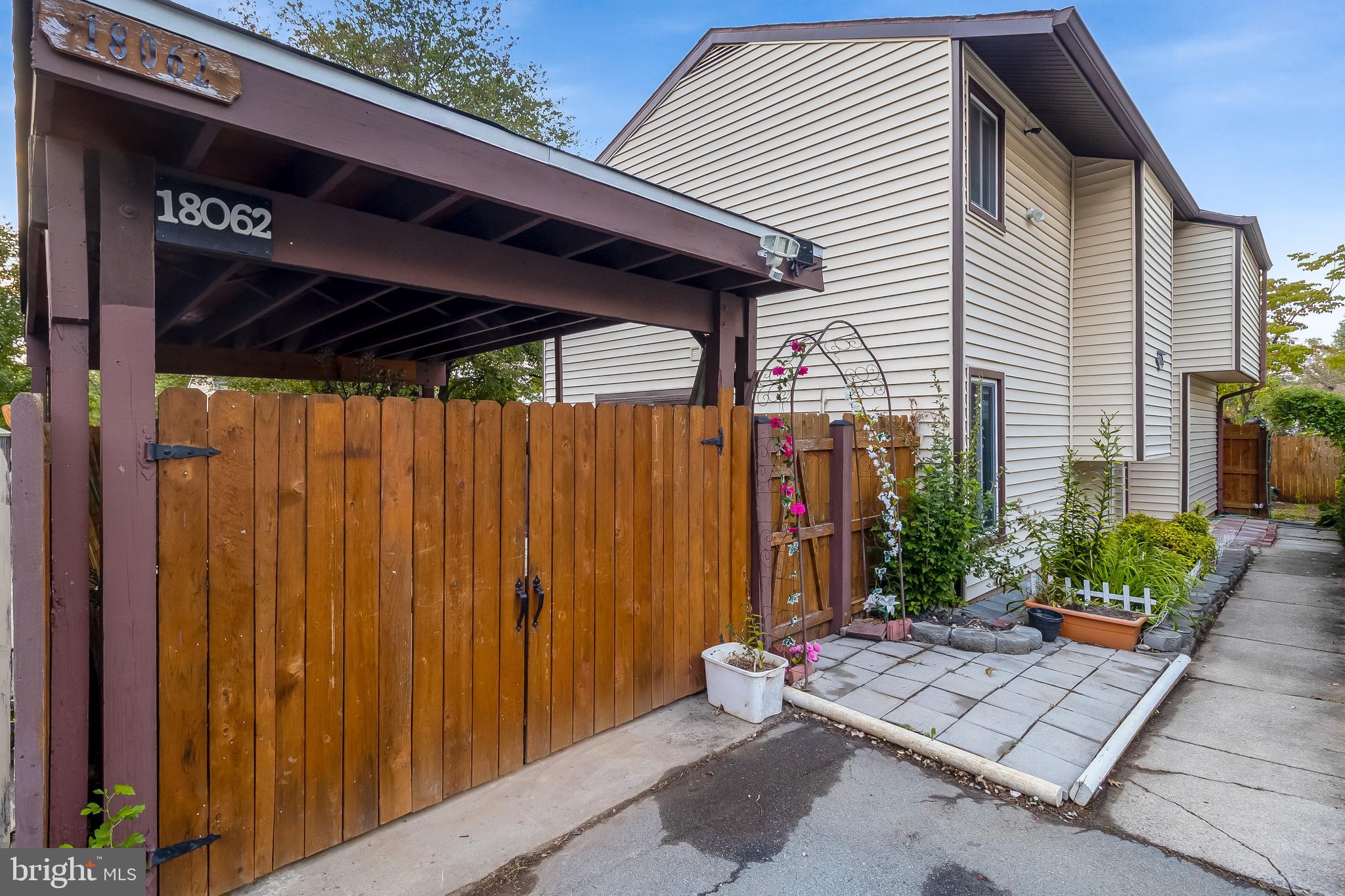 LAYTONIA - Residential