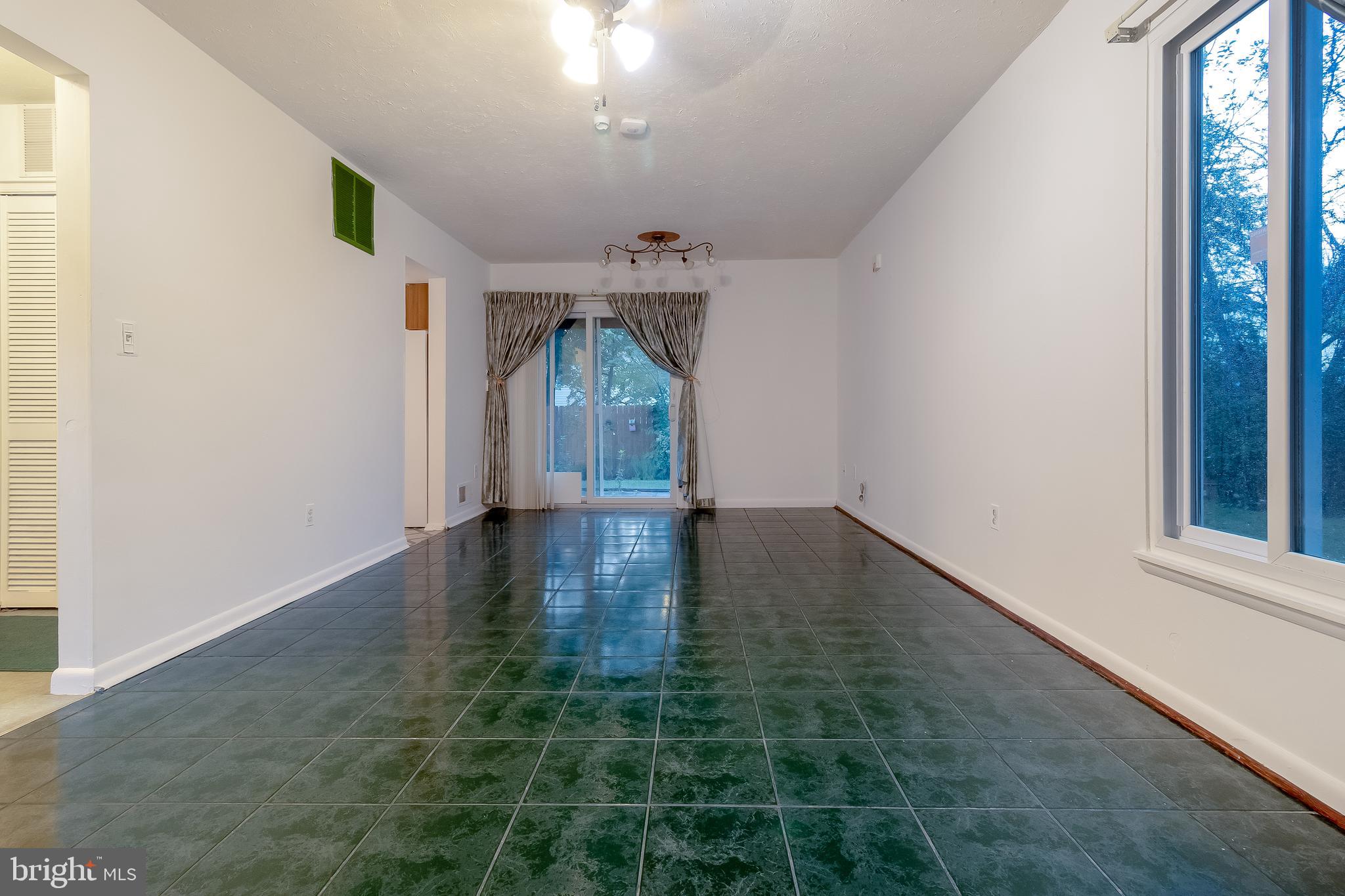 LAYTONIA - Residential