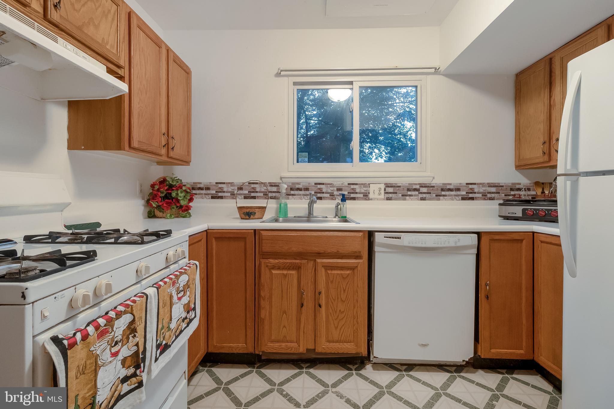 LAYTONIA - Residential