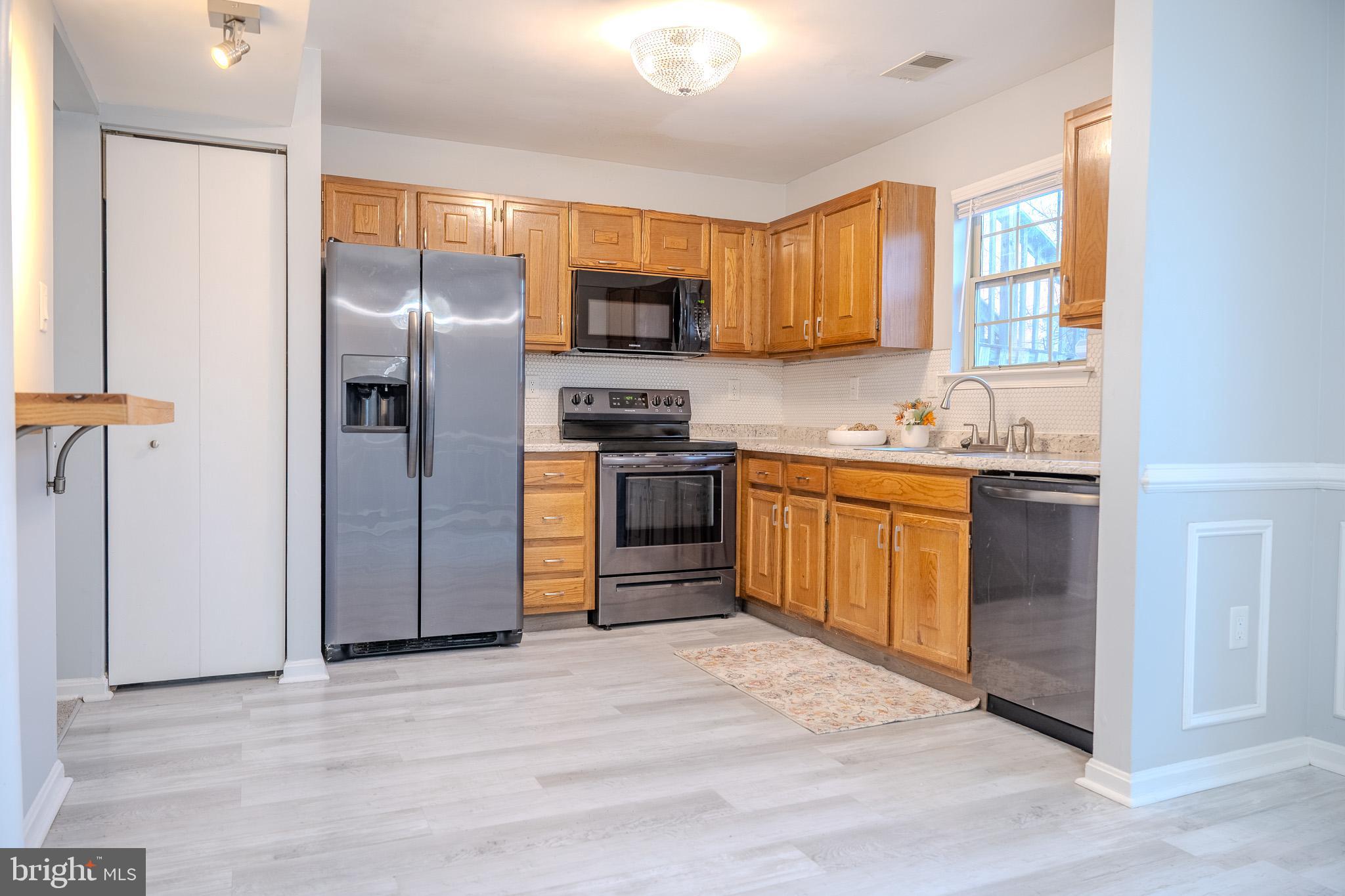 RIVERSIDE RUN - Residential