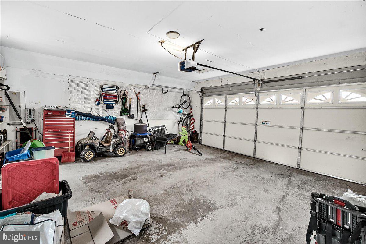 GOSHEN HUNT HILLS - Residential