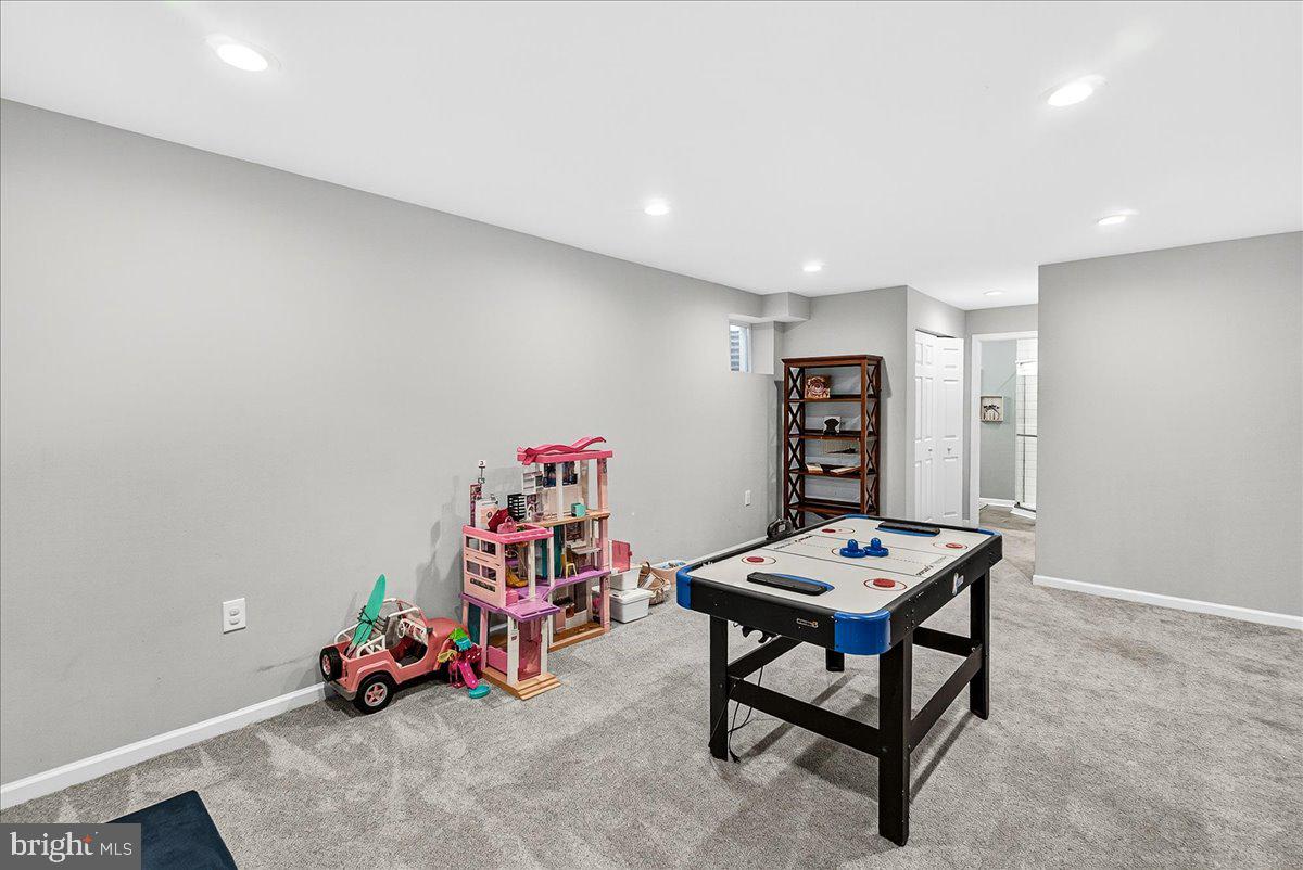 GOSHEN HUNT HILLS - Residential