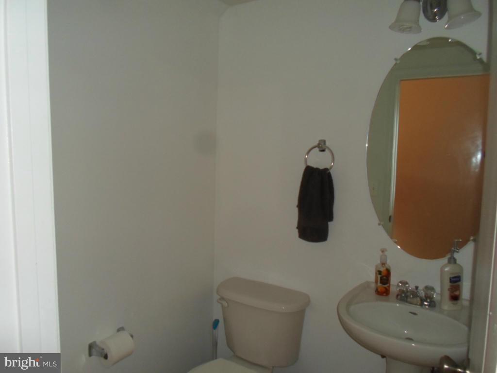 COLONIAL HILLS - Residential Lease