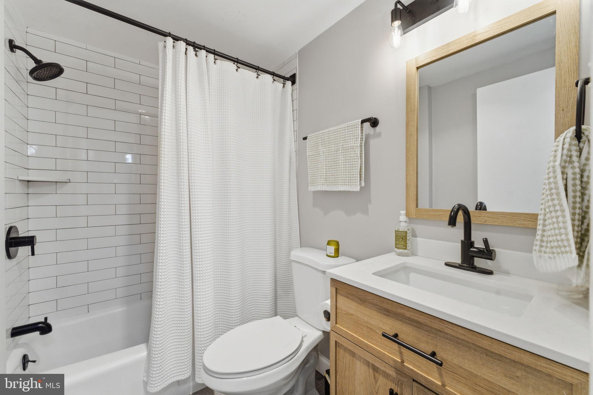 BARCROFT HILLS - Residential