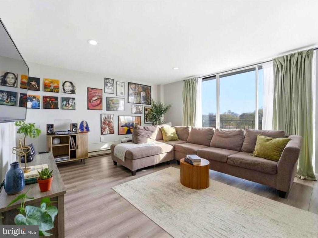 BARCROFT HILLS - Residential