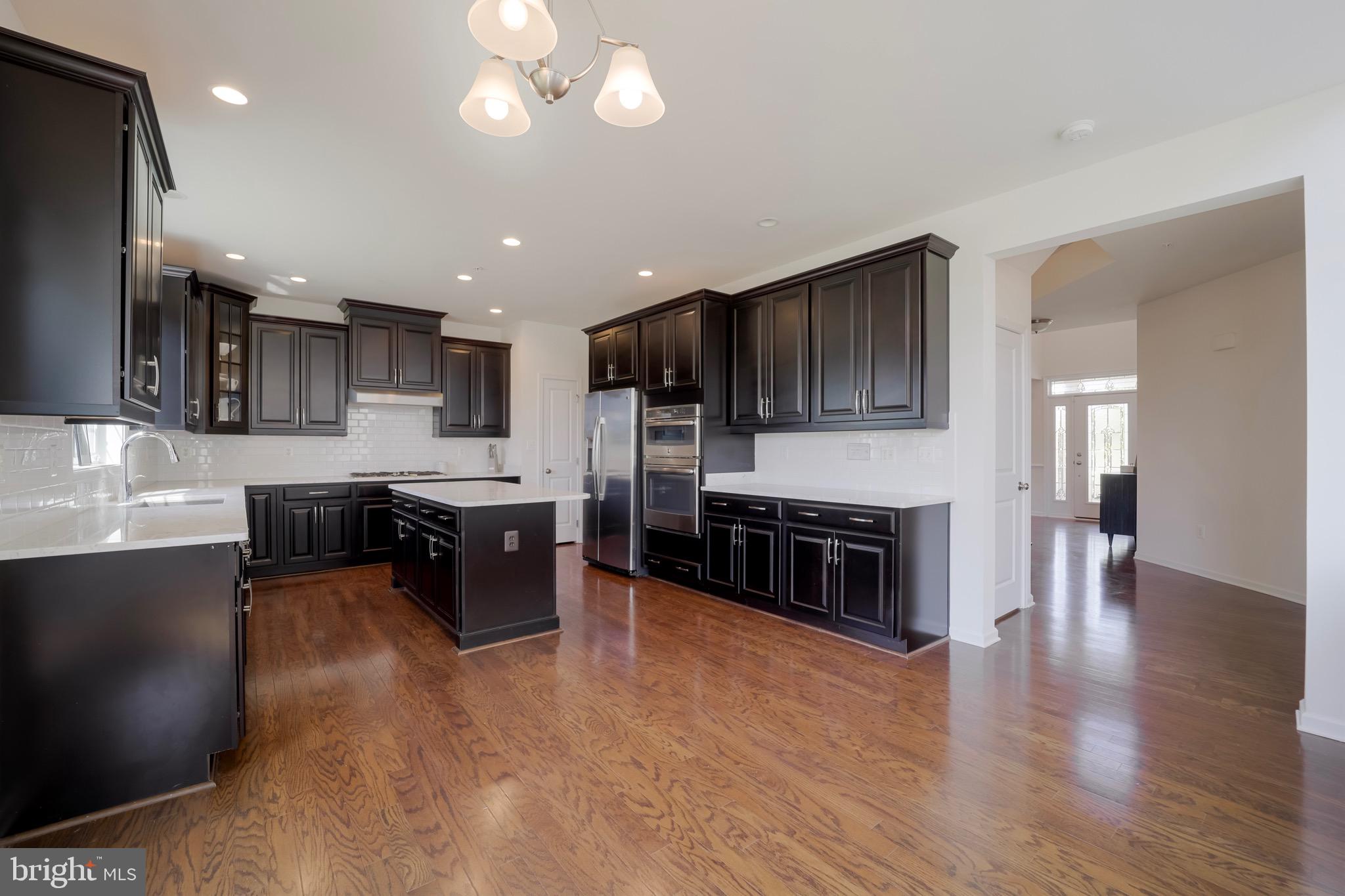 MARLBORO RIDGE - Residential