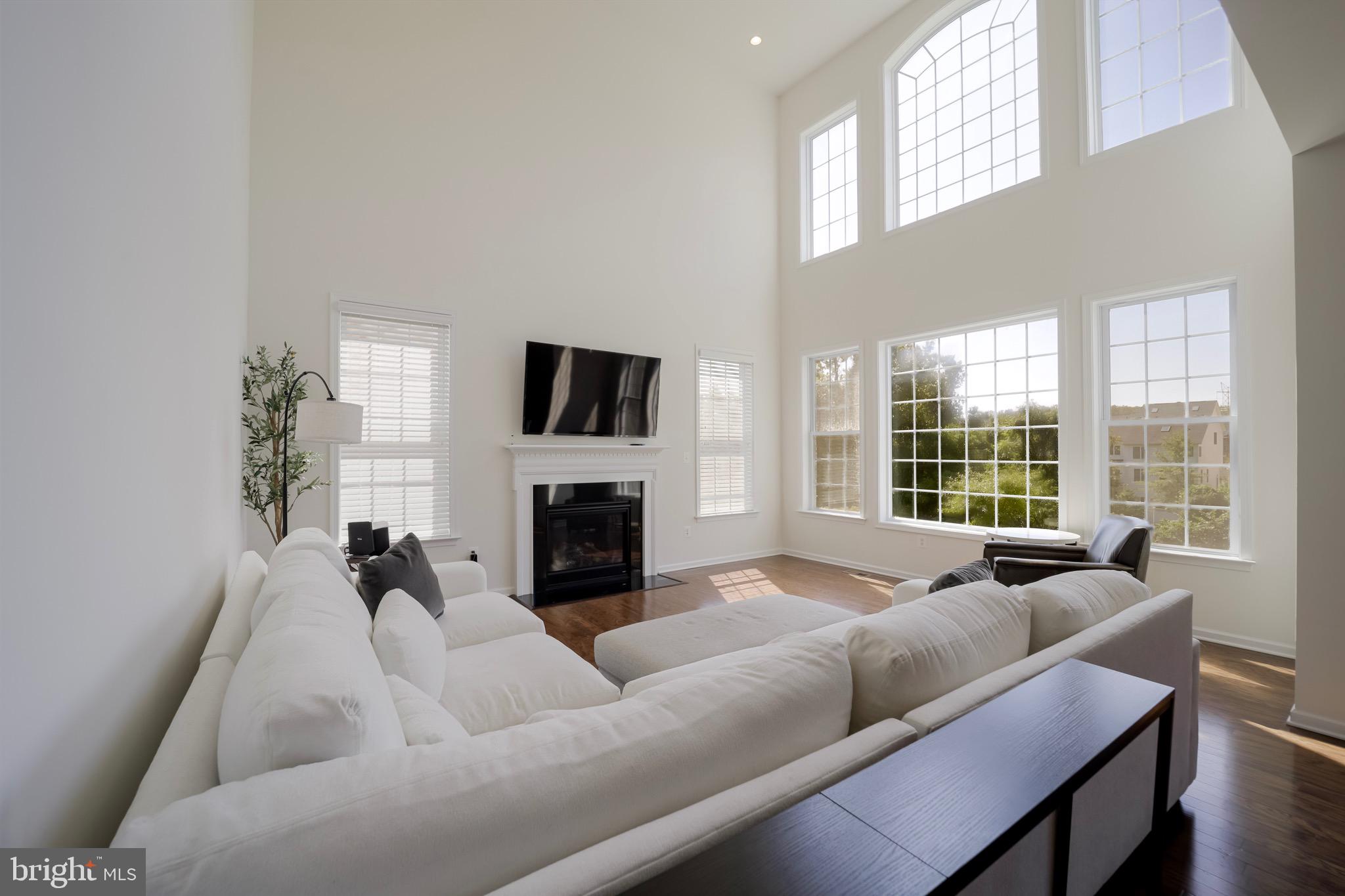 MARLBORO RIDGE - Residential