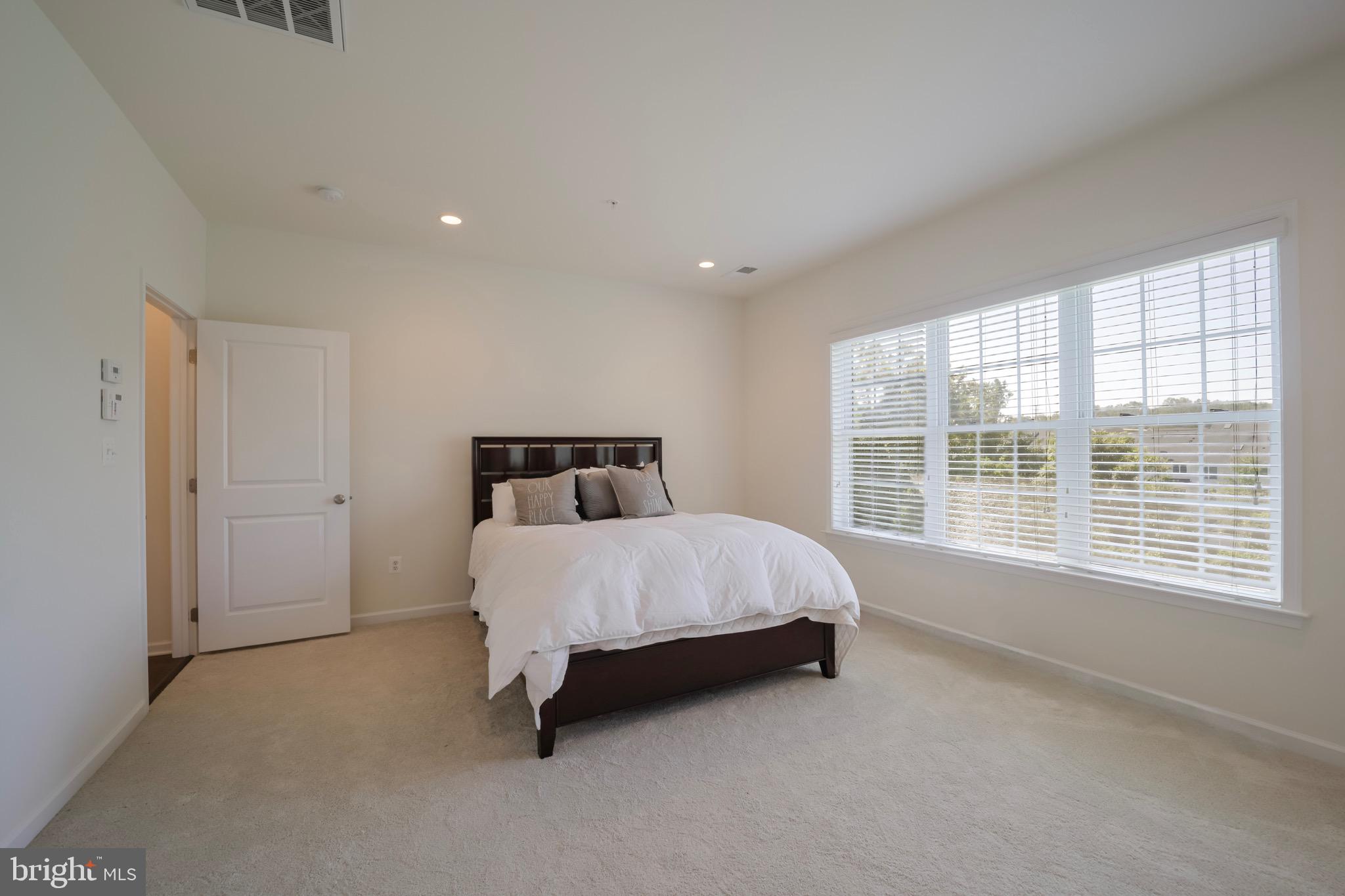 MARLBORO RIDGE - Residential