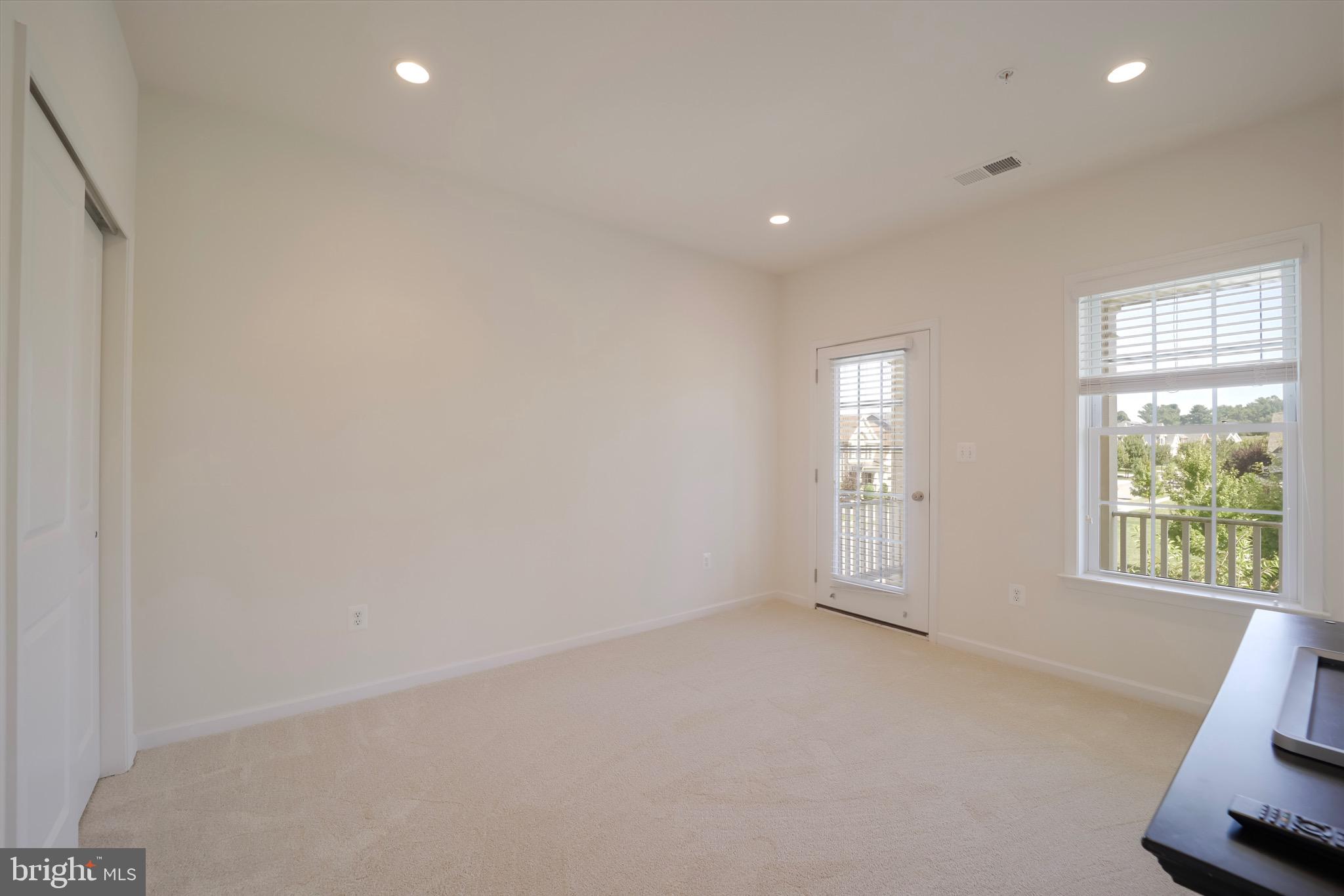 MARLBORO RIDGE - Residential