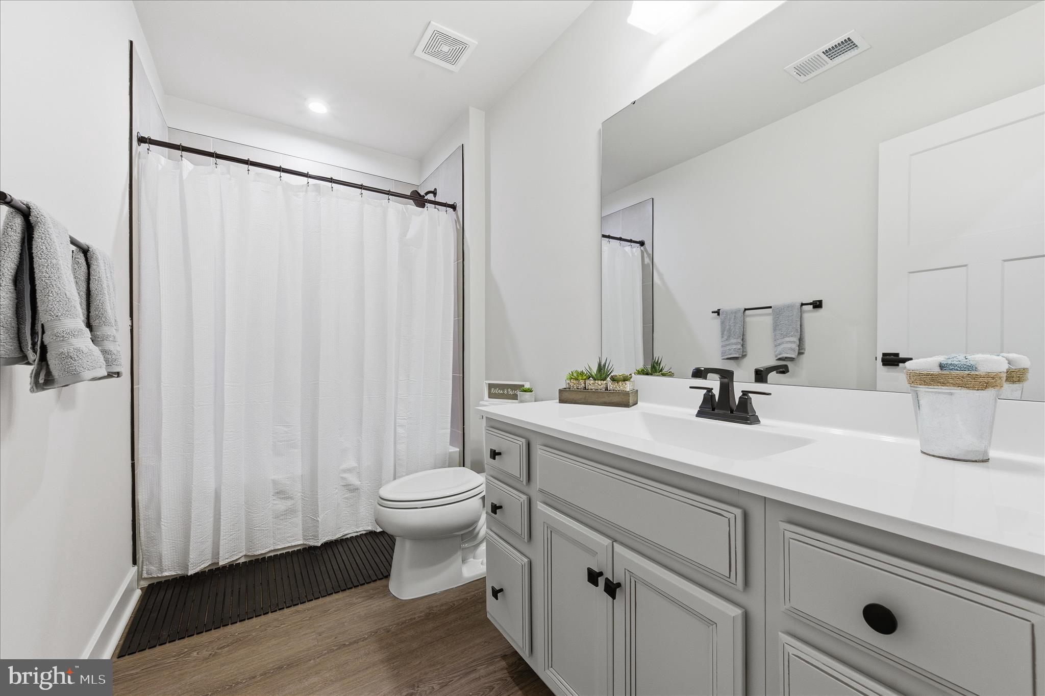 THE LAKES AT MARTINSBURG - Residential