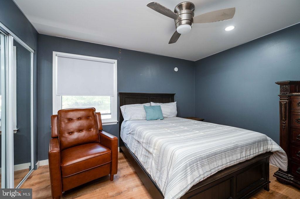 CRESTWOOD - Residential