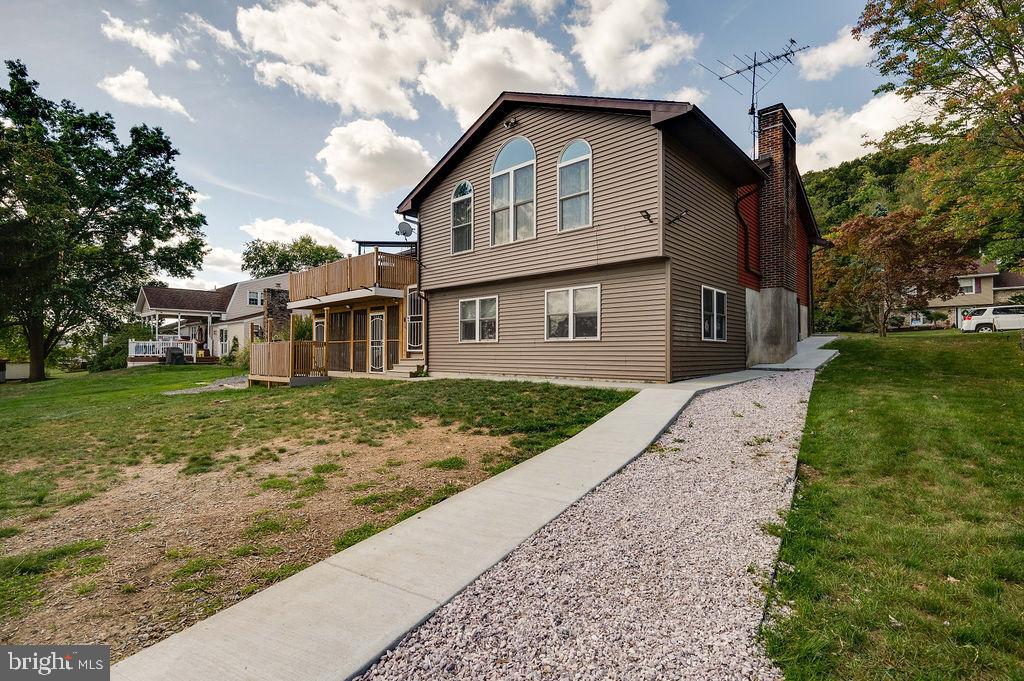 CRESTWOOD - Residential