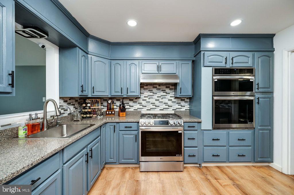 CRESTWOOD - Residential