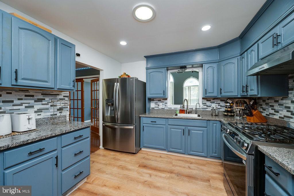 CRESTWOOD - Residential