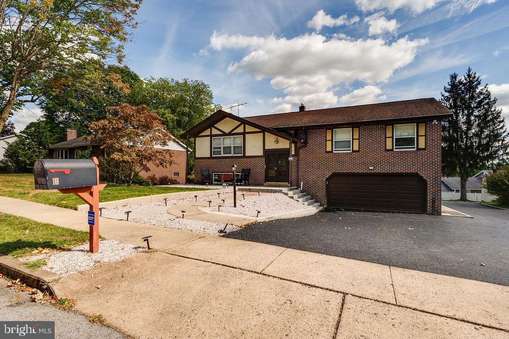 CRESTWOOD - Residential