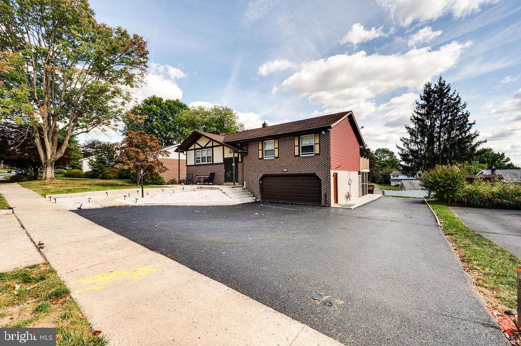 CRESTWOOD - Residential