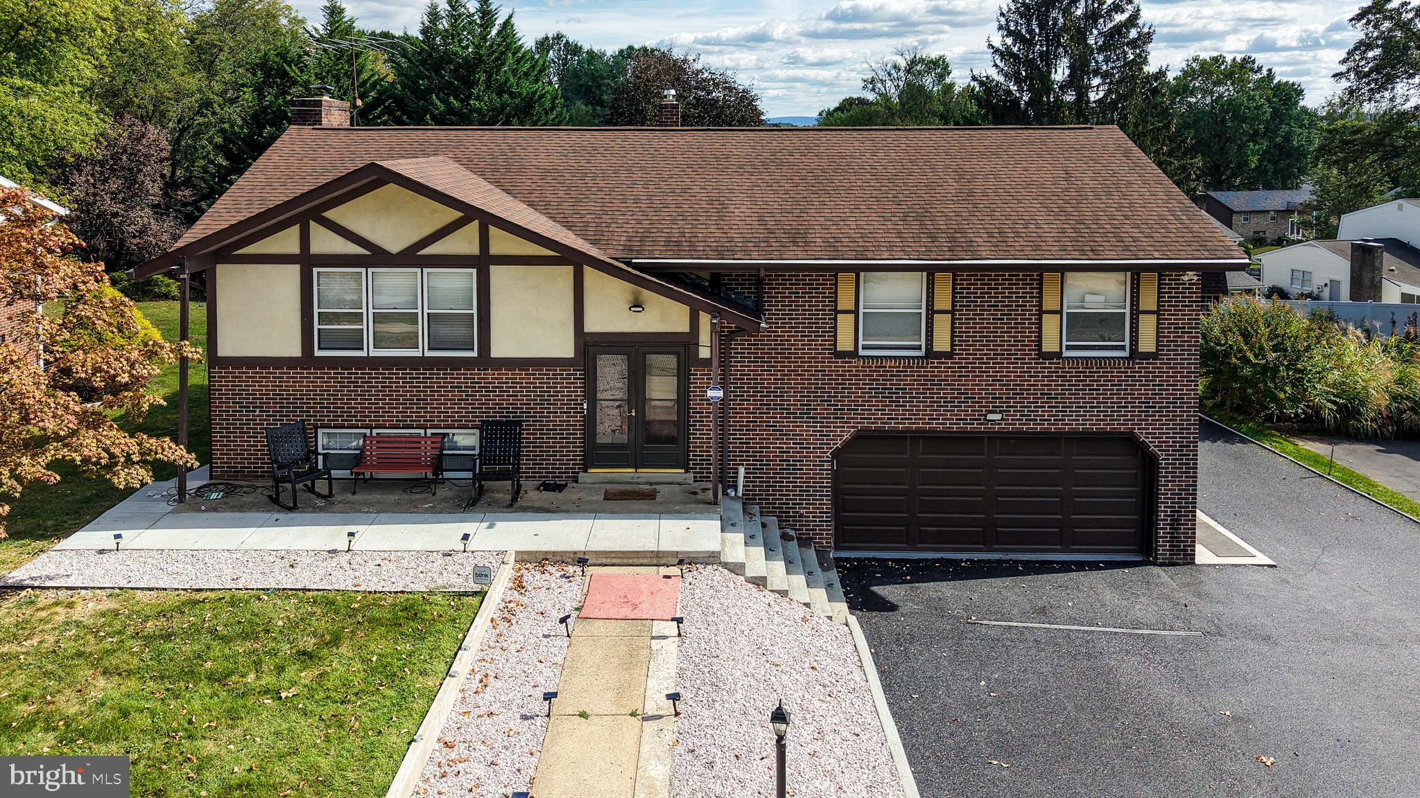 CRESTWOOD - Residential