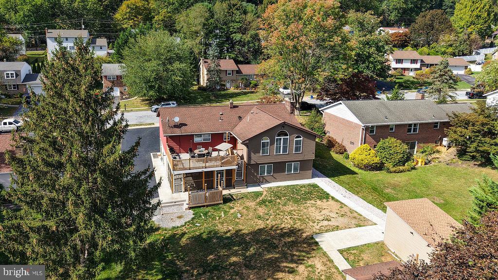 CRESTWOOD - Residential