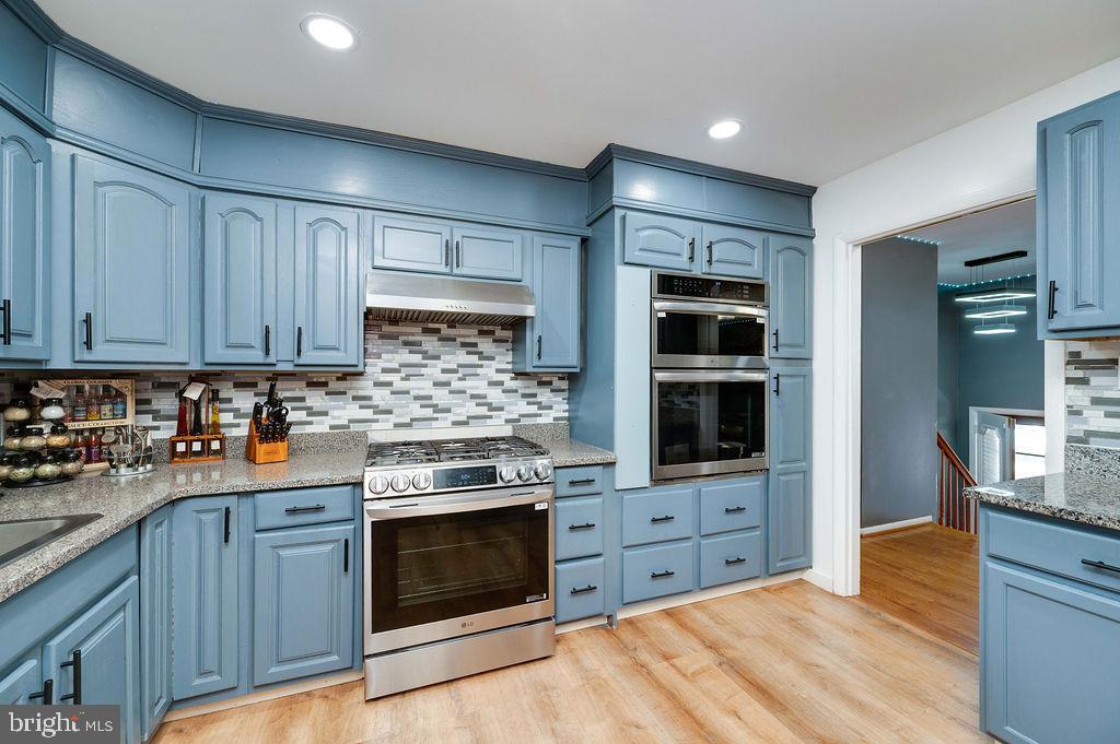 CRESTWOOD - Residential