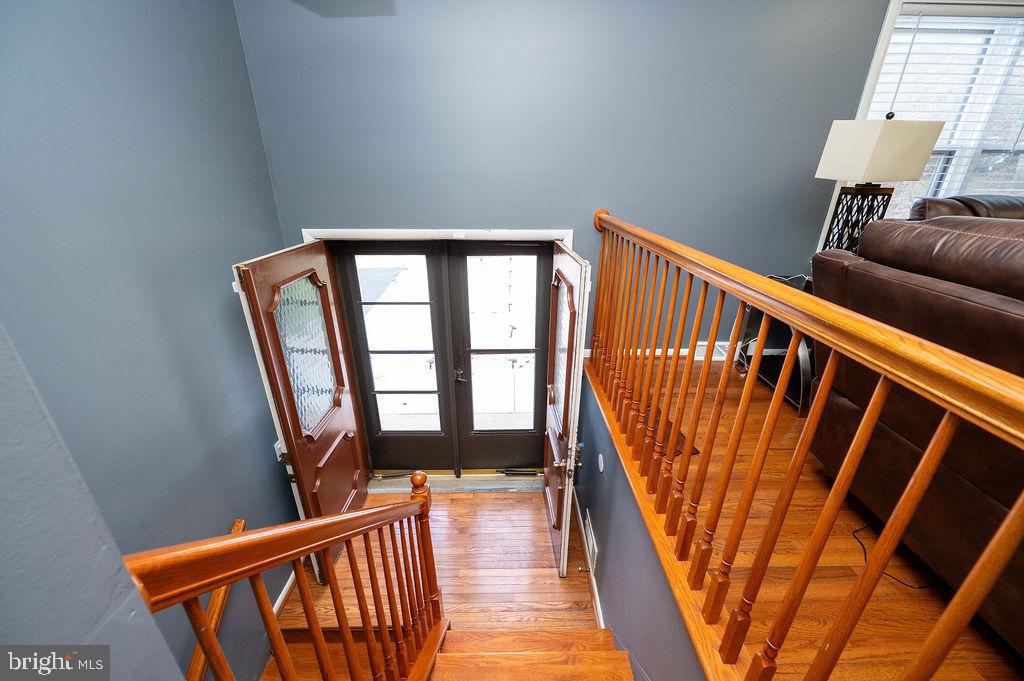 CRESTWOOD - Residential