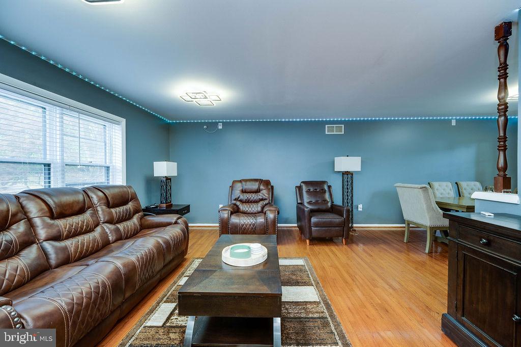 CRESTWOOD - Residential