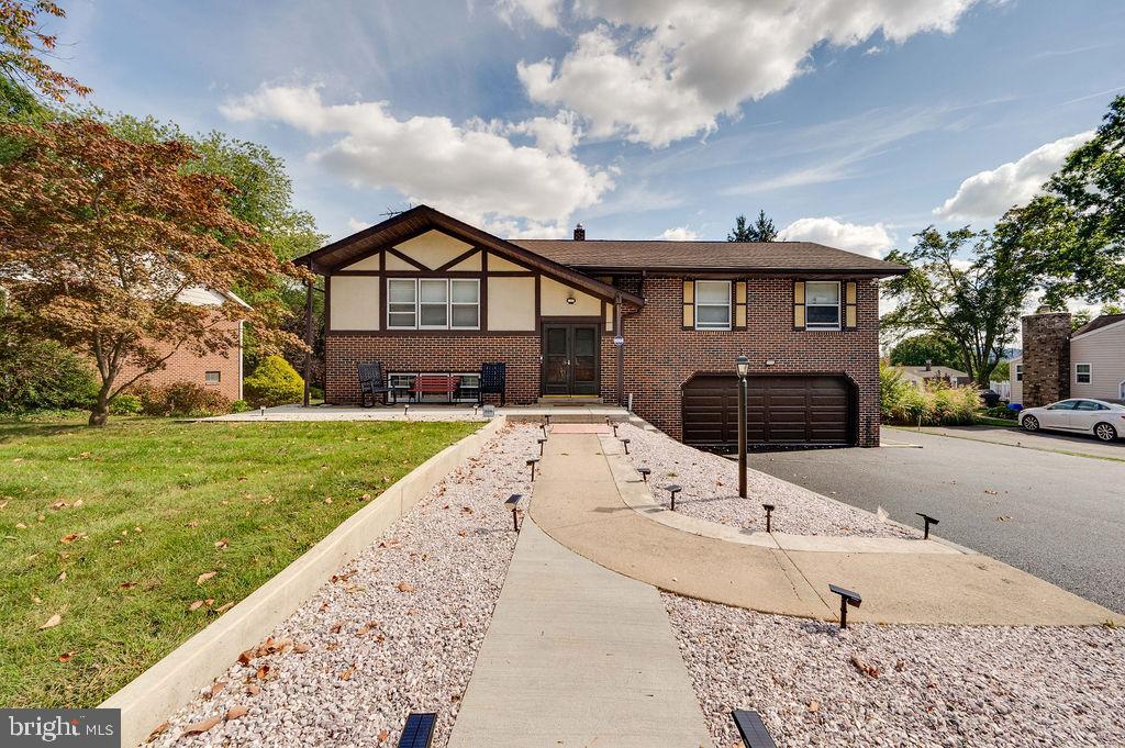 CRESTWOOD - Residential