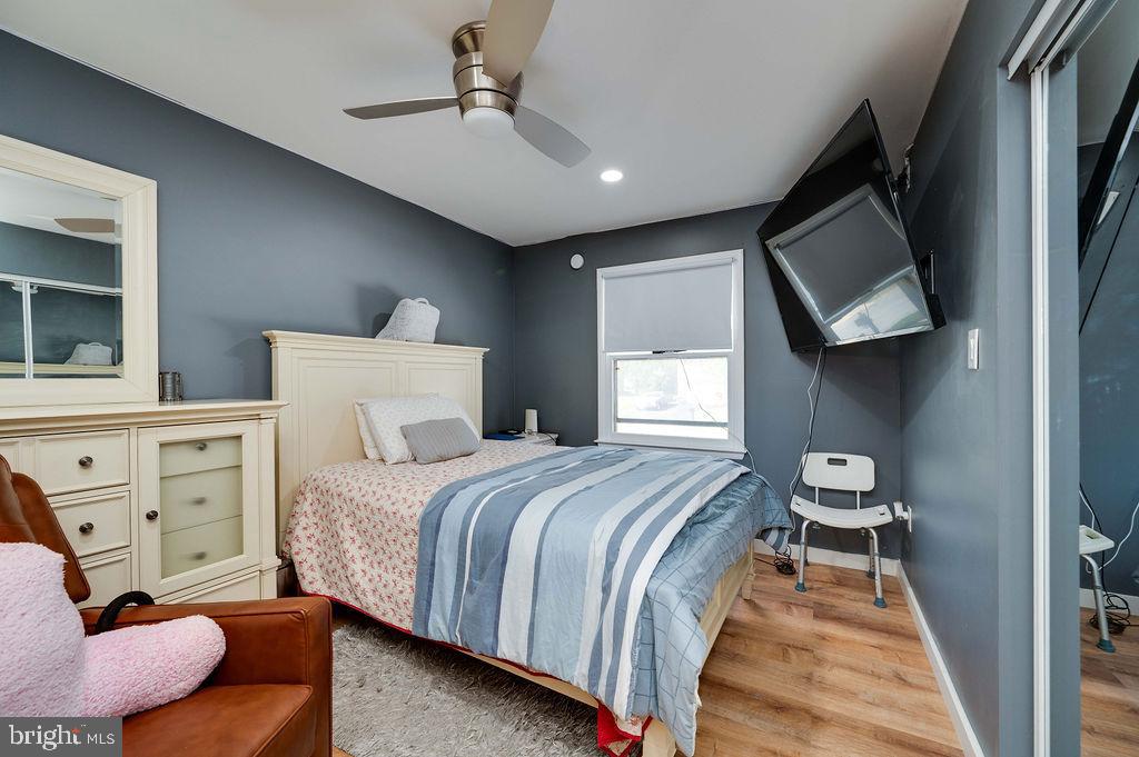 CRESTWOOD - Residential