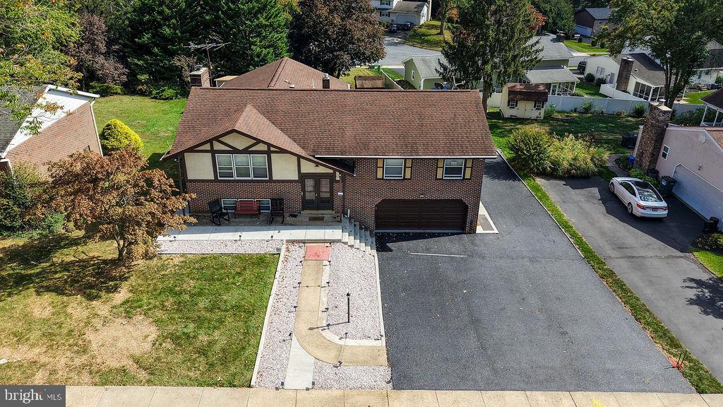 CRESTWOOD - Residential