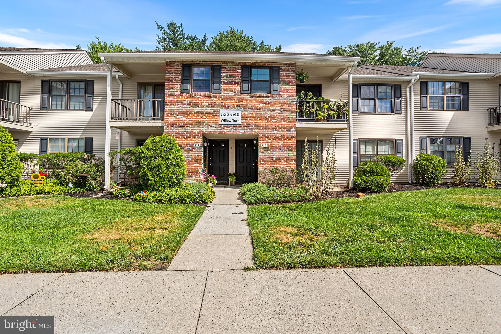 Photo 1 of 18 — 536 WILLOW TURN A, MOUNT LAUREL, NJ 08054