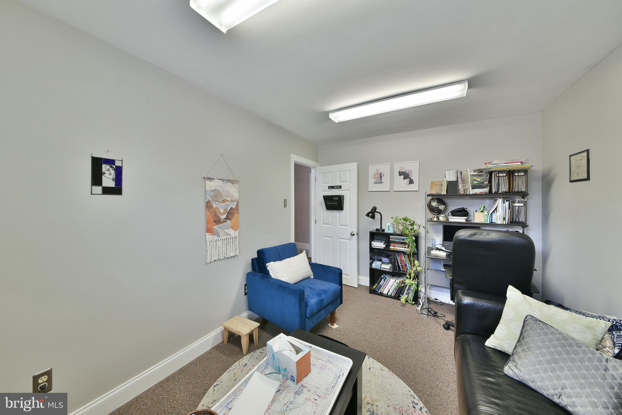 FLOURTOWN - Commercial Lease