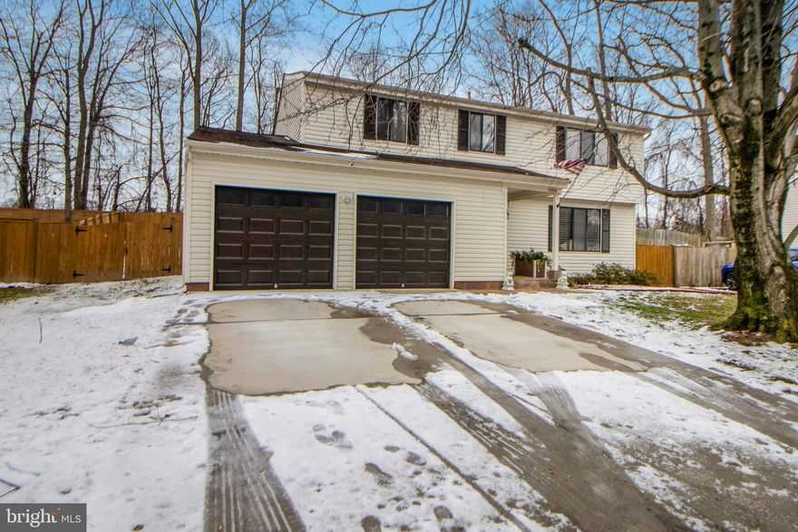 Please take shoes off upon entry into house. Covid masks available. Very nice home next to Lake Accotink Park in Springfield, Virginia. Stone Patio put in 2 years ago. New hardwood floors, new water heater installed in last month, air filtration system, concrete driveway, and stone patio out front, new porcelain tile, newly remodeled bathrooms, Newer appliances, ring doorbell, and security cameras installed. 4 BR, 2.5BA, unfinished basement. Very close to Alexandria, Northern Virginia, DC, and Maryland!!!