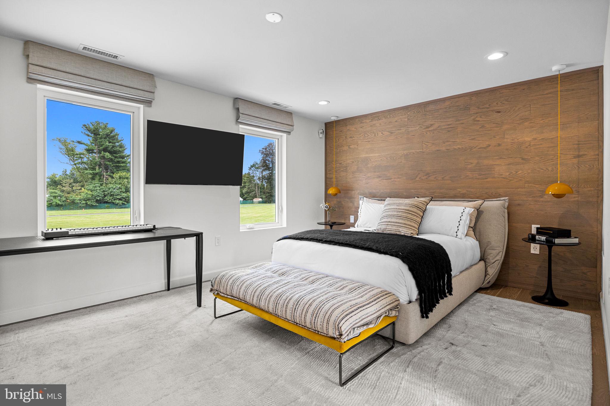 HUNTINGDON VALLEY - Residential