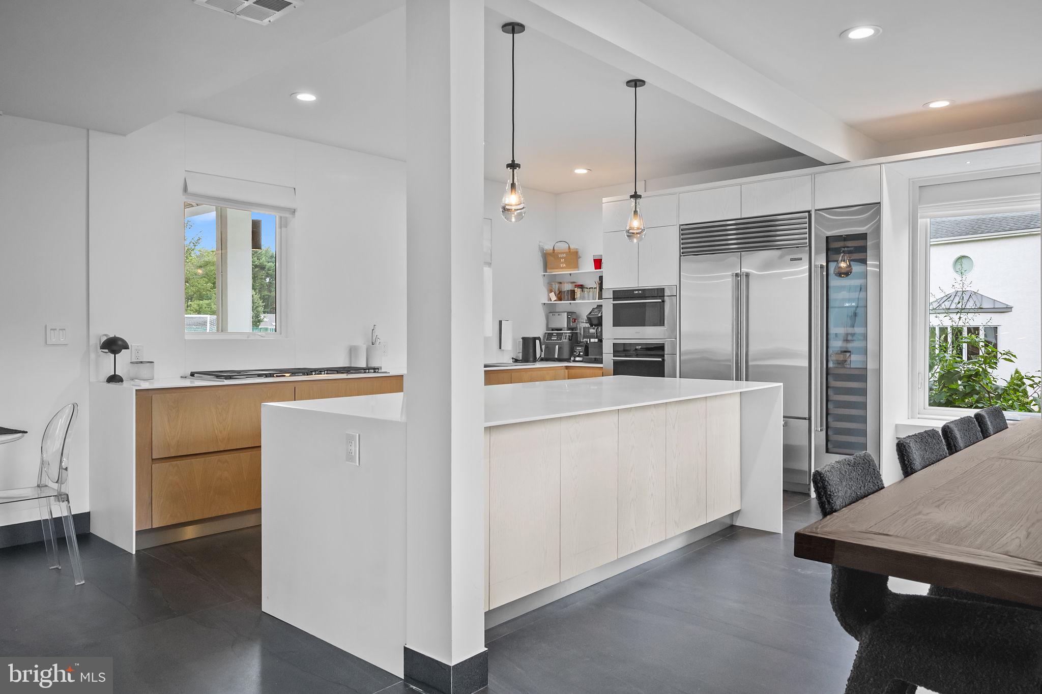 HUNTINGDON VALLEY - Residential