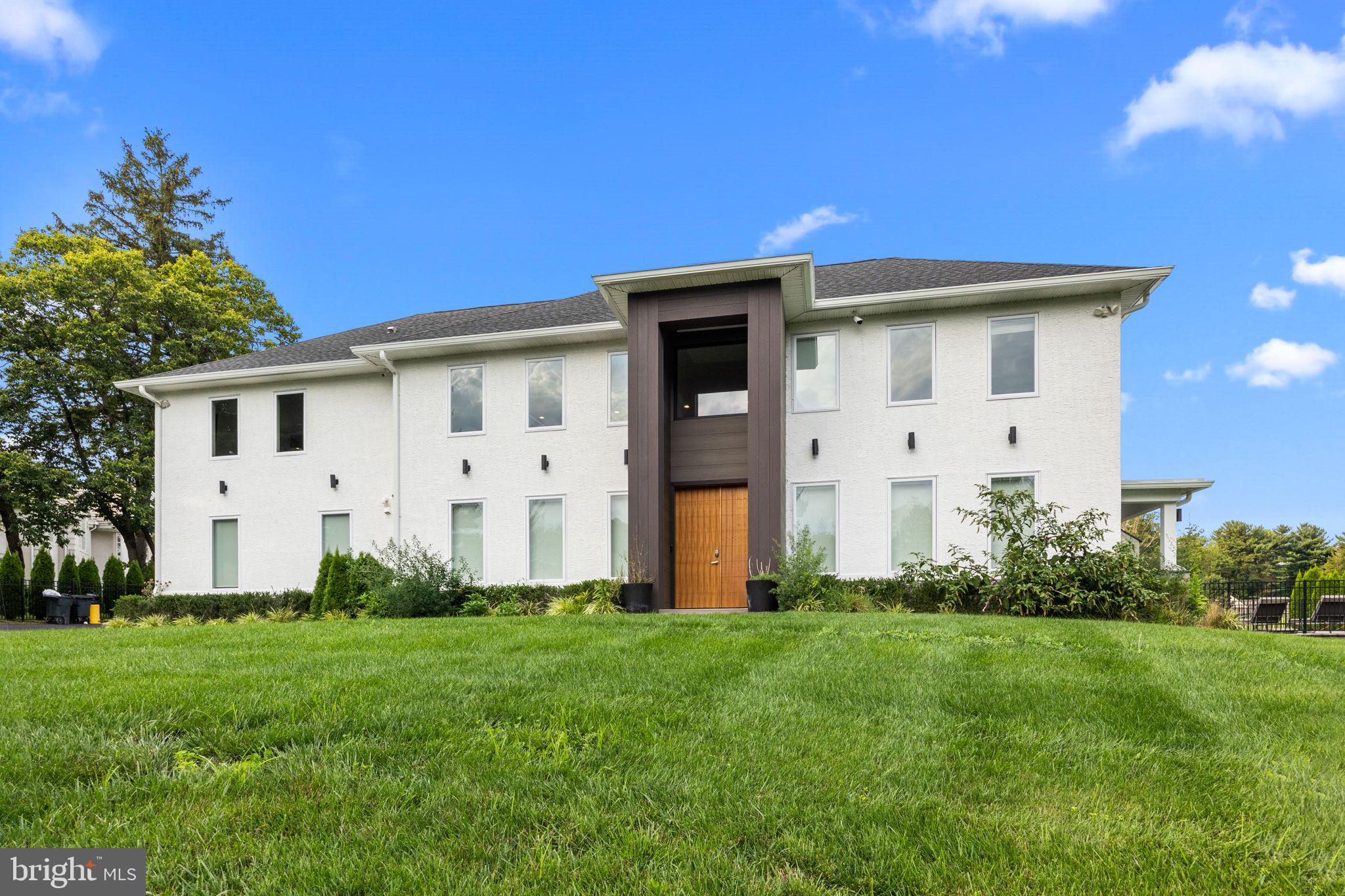 HUNTINGDON VALLEY - Residential