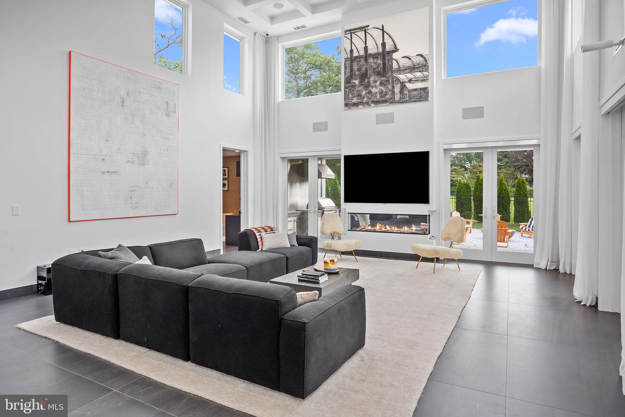 HUNTINGDON VALLEY - Residential