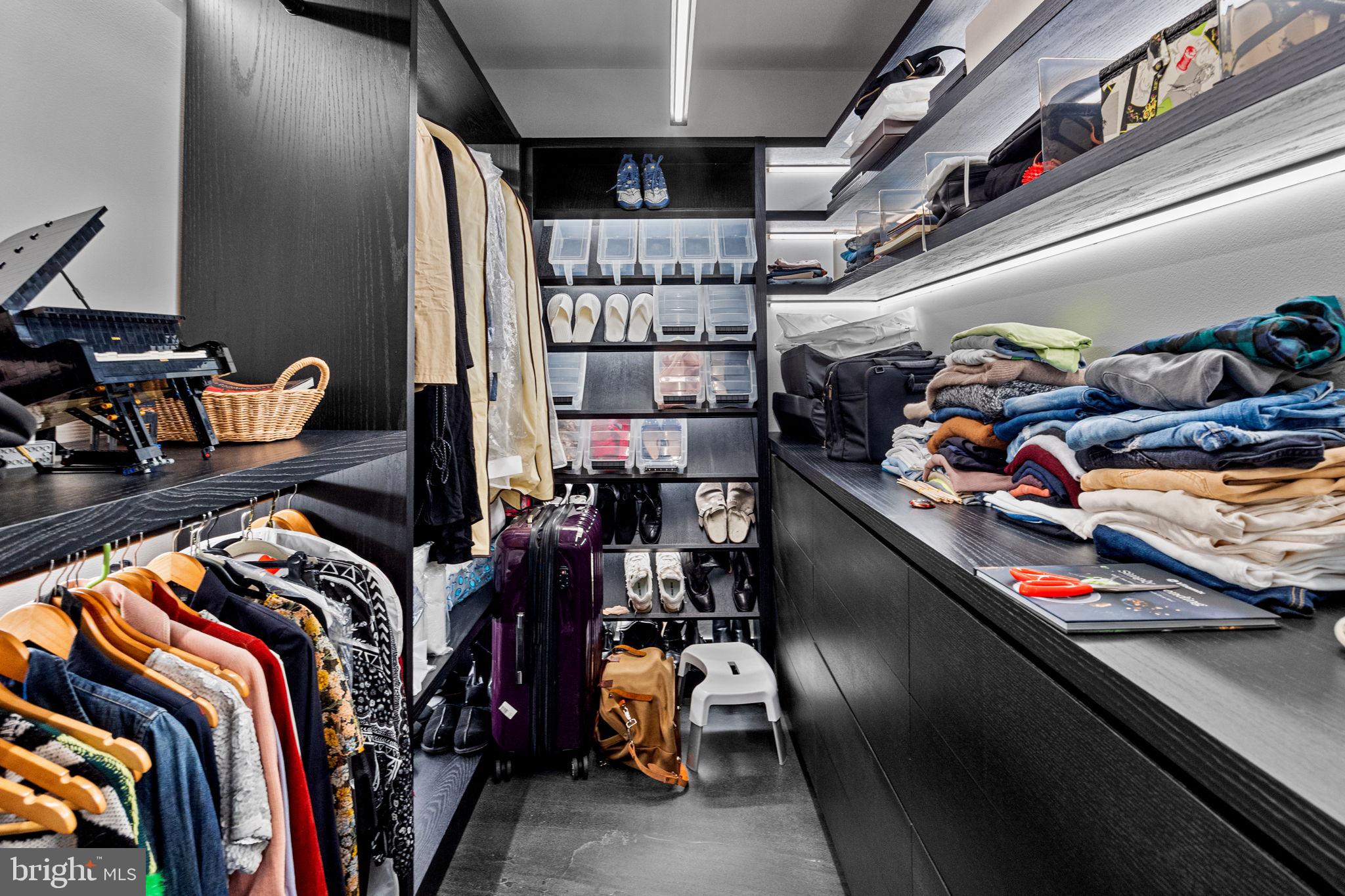 HUNTINGDON VALLEY - Residential