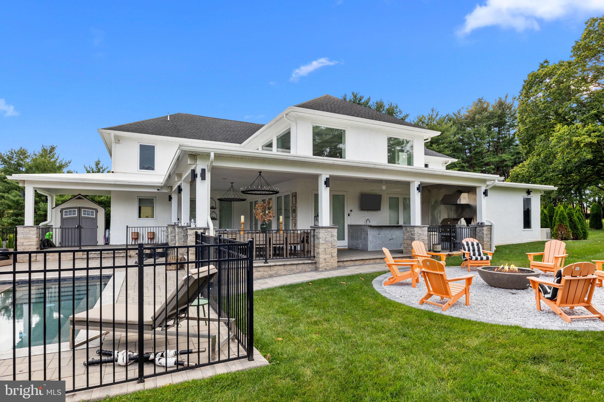 HUNTINGDON VALLEY - Residential