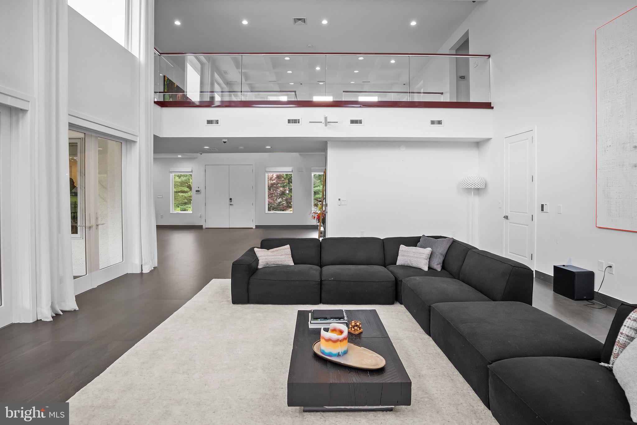 HUNTINGDON VALLEY - Residential