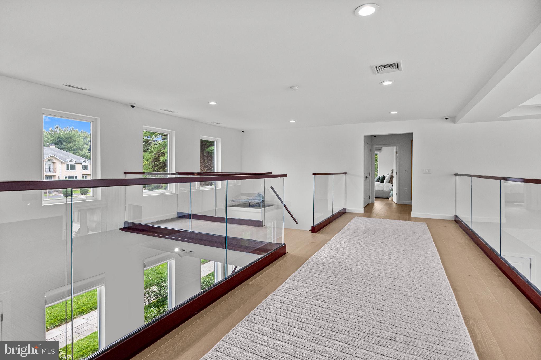 HUNTINGDON VALLEY - Residential